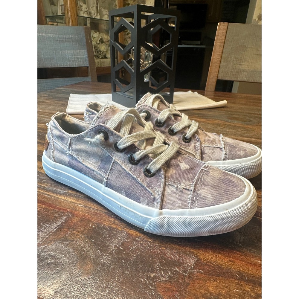 Blowfish Malibu Play Women 7 Camo Distressed Canvas Slip On Sneakers ZS-001